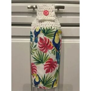Crochet Top Kitchen Towel- Toucans and Ferns